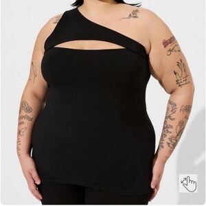 Torrid Black Foxy Cutout One Shoulder Top Size 5 NWT